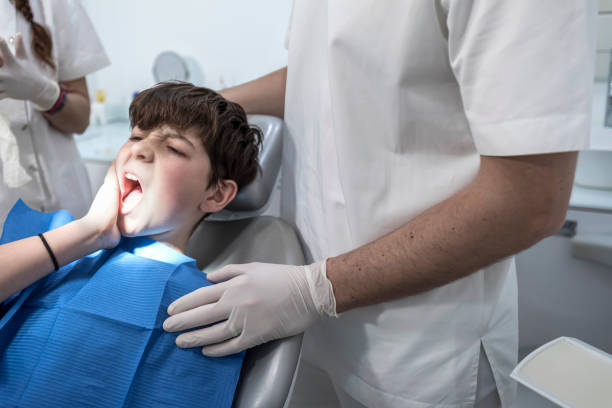 Best Cracked Tooth Emergency Dentist  in Sand Ridge, NY